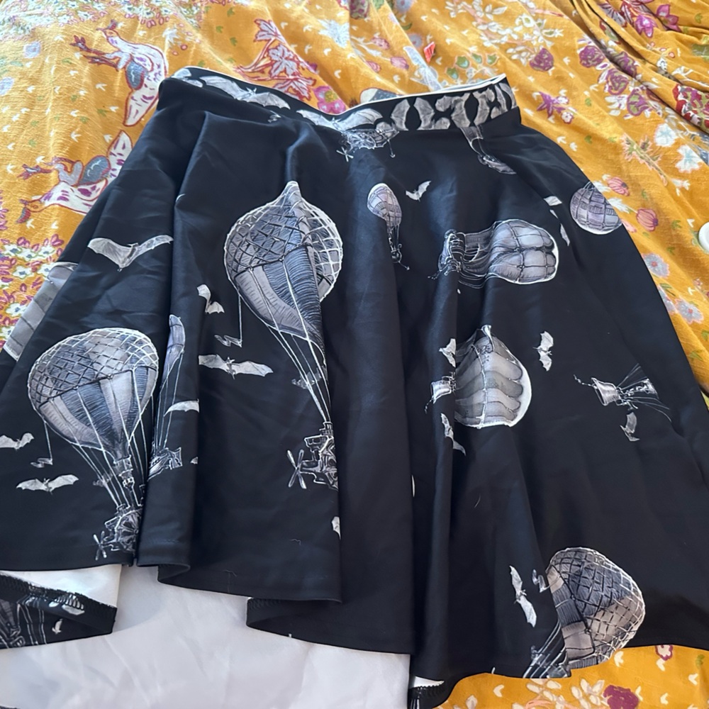 Elegant Black Balloon Print Skirt
